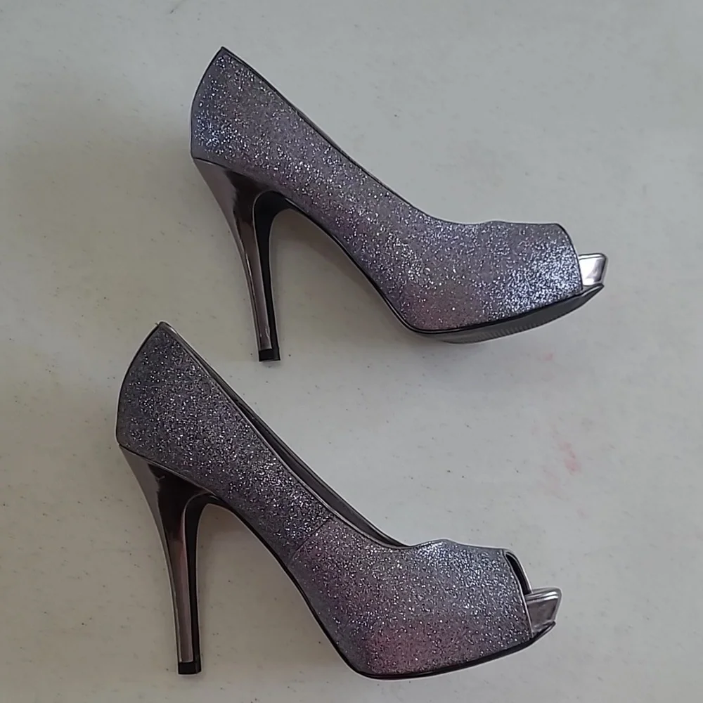 Jacqueline Ferrar Dark Grey/Silver Glitter platform heels size 8